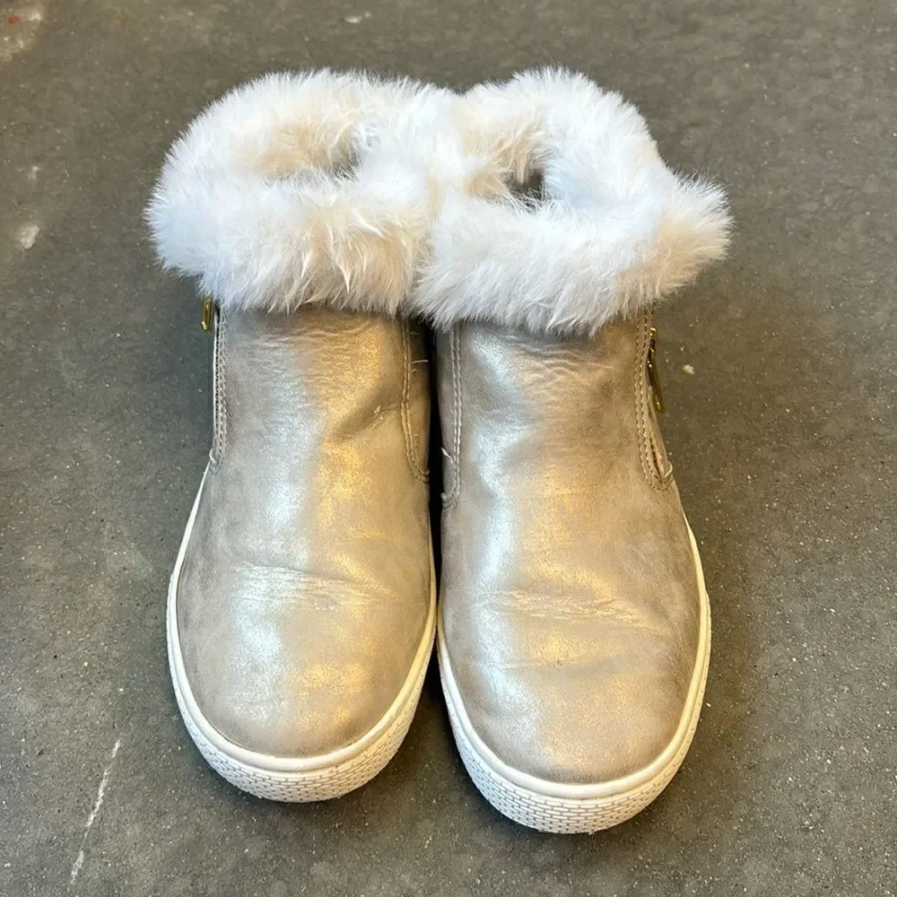 The children’s place sneakers gold glitter 3 faux fur